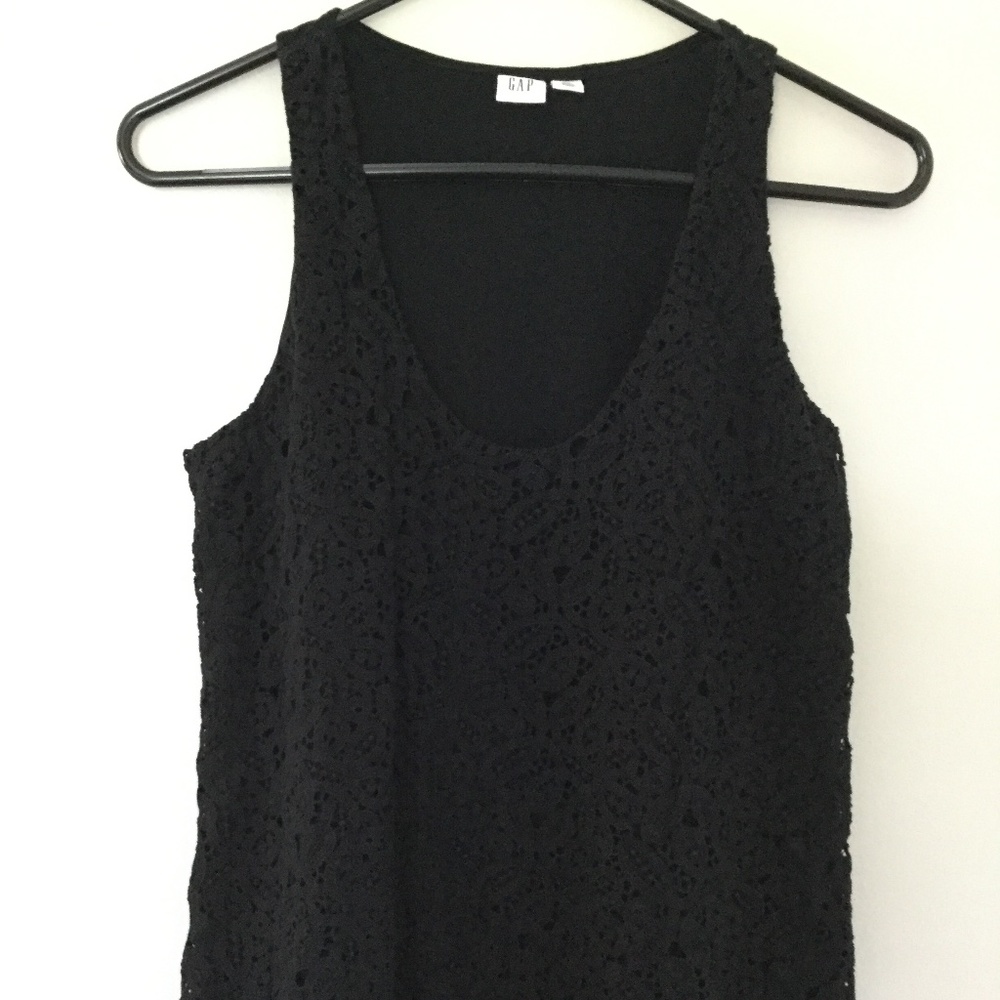 GAP | black lace front tank